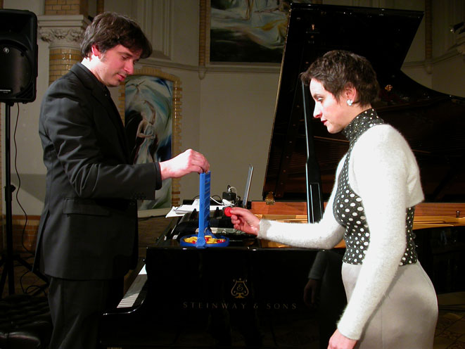 Cora Schmeiser and Dante Boon, 'Song books' in the Cenakel, Tilburg / photo © Arnold Schalks